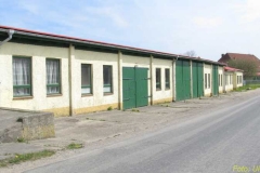 Straßenfront des MAS Geländes, Südansicht