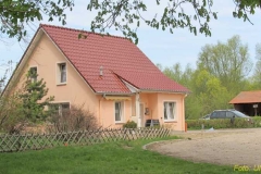 ehemaliges MAS-1. Hilfe-Station mit Traktoristenzimmer, westlich vom Gutshaus