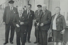 Dieses Bild wurde betitelt: Genossen der ersten Stunde, Heinrich Beckmann, 1. Bürgermeister nach 1945; Wilh. Roggensack; Franz Marx; Minna und Hermann Behrens.