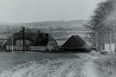 1971 wurde die Straße nach Hundehagen befestigt.